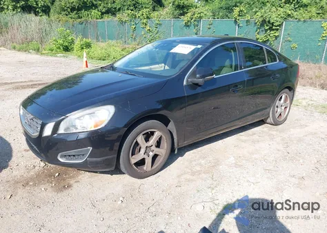 2012 Volvo S60 T5 z USA, uszkodzony, nr VIN YV1622FS4C2109850